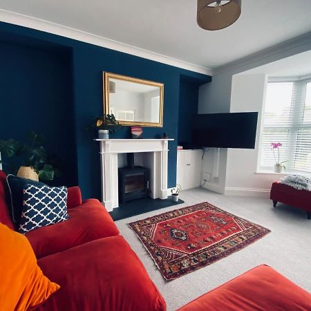 Апартаменты Beautiful 2 Bed End Terrace Victorian Town House Редрут Экстерьер фото